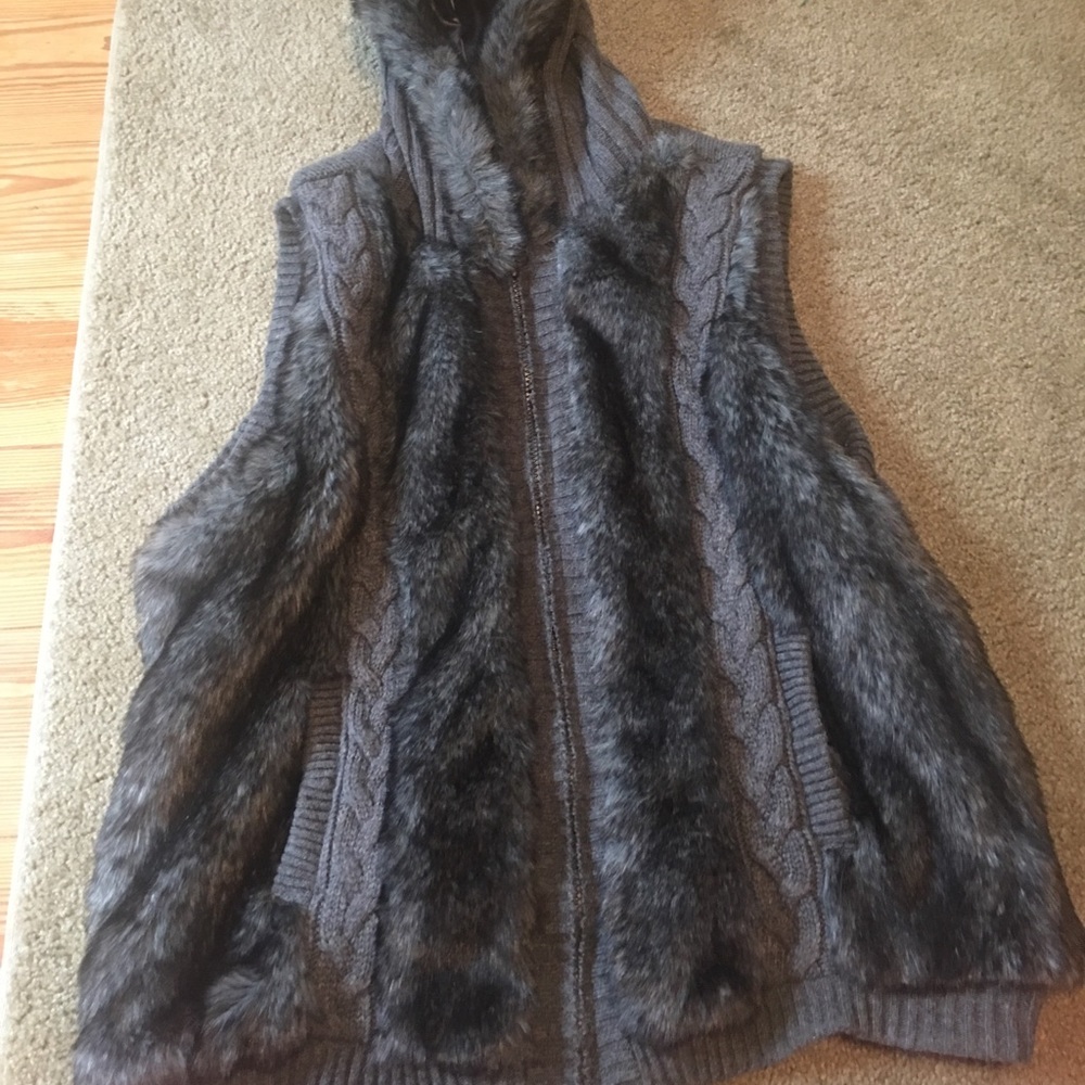 Fur vest